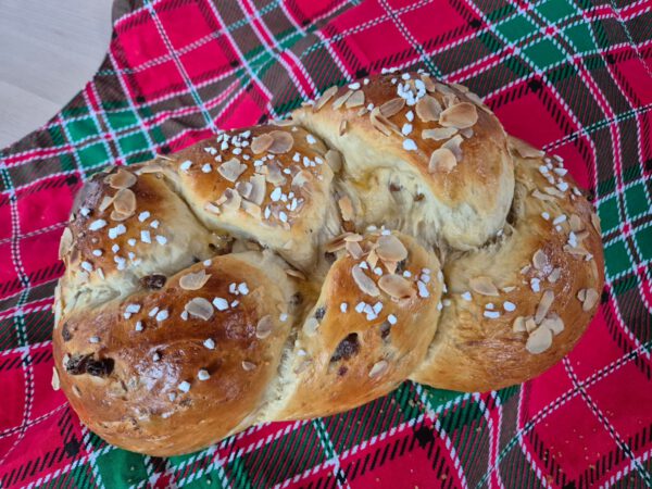 Delikatess Butterbriochezopf mit Rosinen - Backtag 11.07.2025