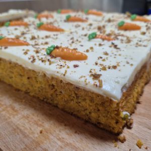 Rüblikuchen mit Frischkäsetopping